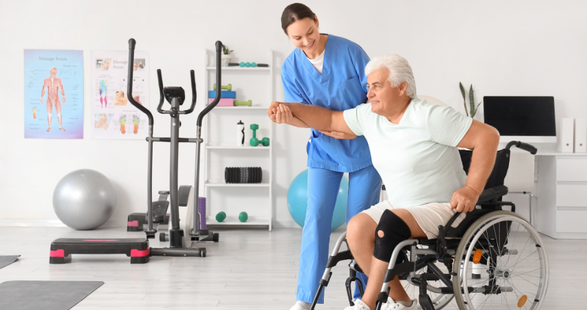 Why So Many Dubai Residents Struggle With Back & Knee Pain (And What Helps)